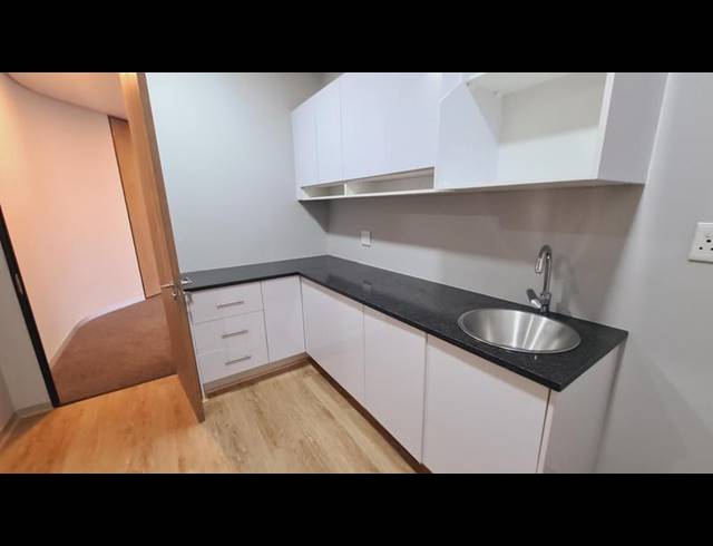 BUSINESS PROPERTY TO RENT IN MENLYN